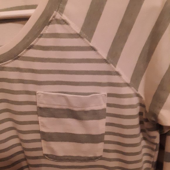 SALE Isaac Mizrahi sage green stripe top xxs - Picture 5 of 5